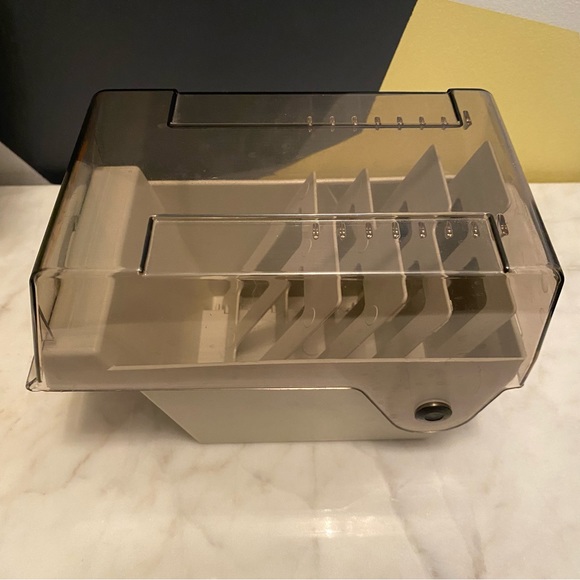 Vintage floppy disk holder 💾 - Picture 4 of 7